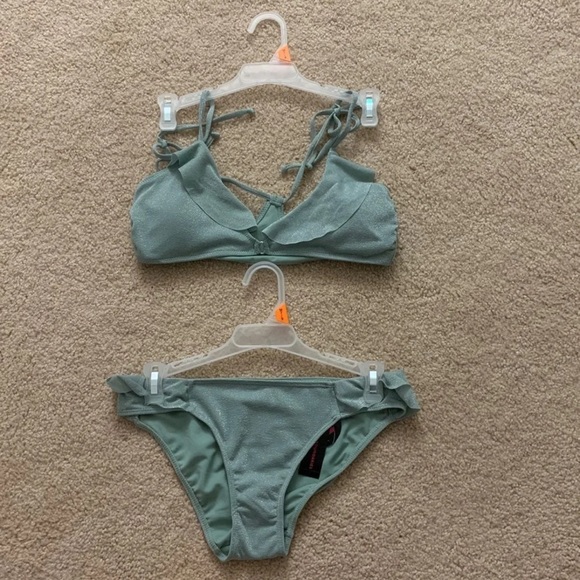 Bikini set - Picture 1 of 2